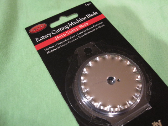 Simplicity Scallop Deluxe Rotary Blade 