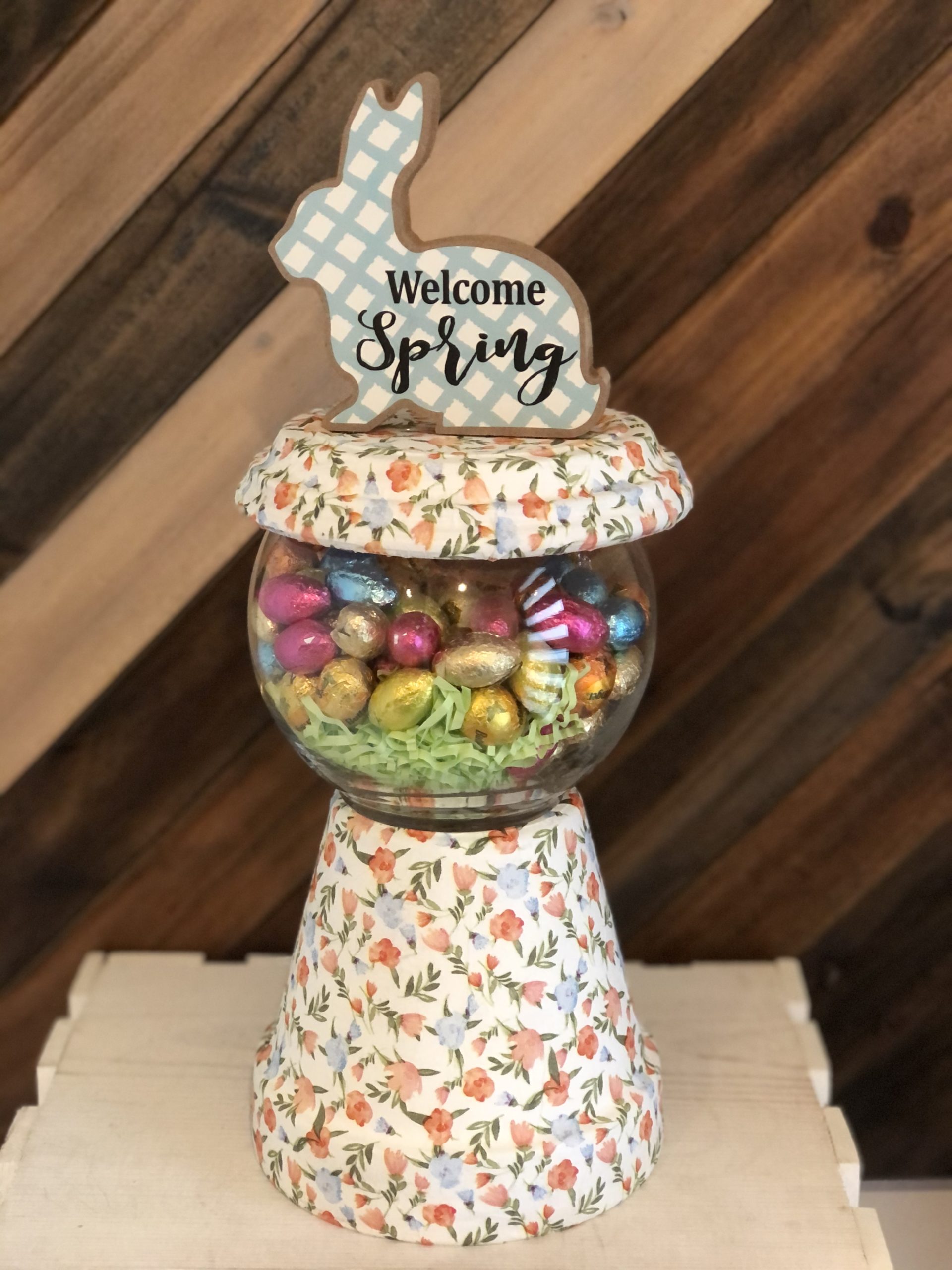 Clay Pot Candy/Gumball Machine  Clay pot crafts, Gumball machine craft,  Candy jars diy