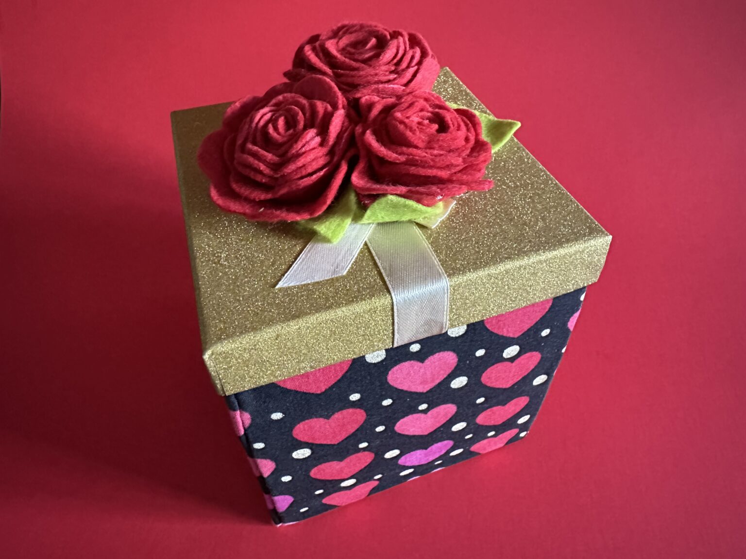 DIY Exploding Gift Box Tutorial for Valentine's Day Gift Ideas - CATHIE ...